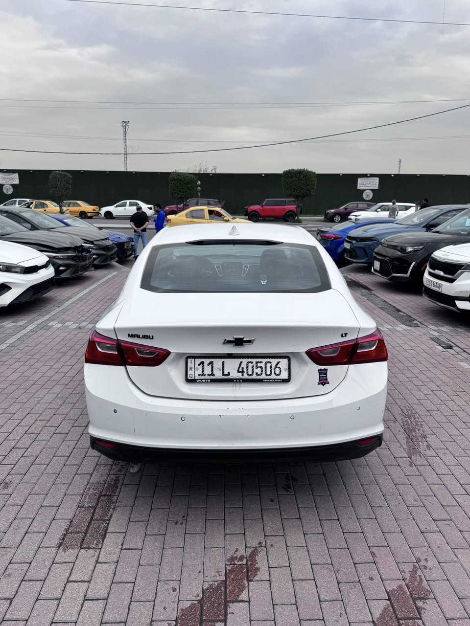 سلام عليكم ماليبو  مديل 2024 مكفوله من صبغ حادثه فقط دعاميه خلفيه بدون يرباك  مرقمه بغداد بسمي تحويل مباشر  السعر 120 $$. مكان السياره بغداد ***********
