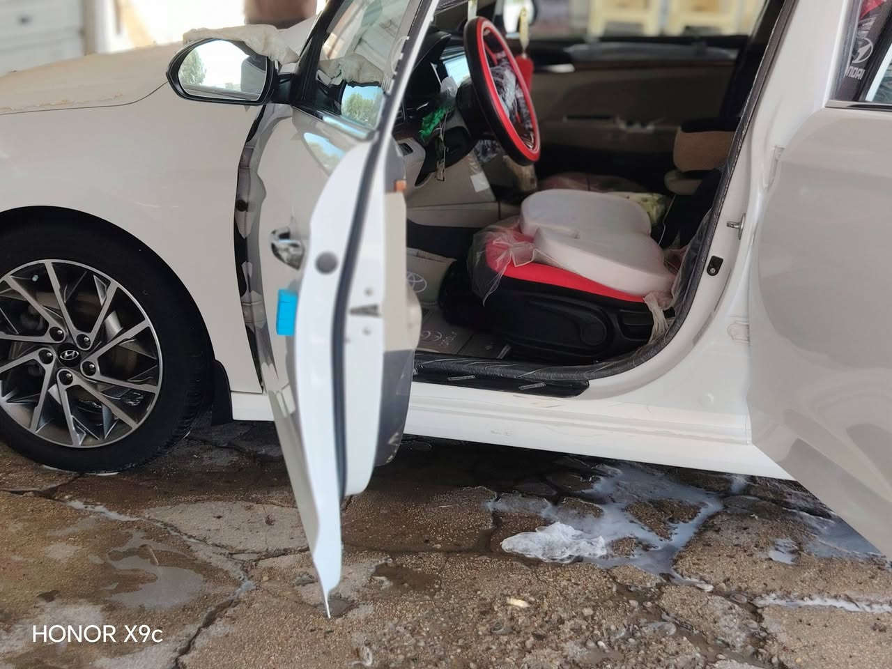 النترا 20 قاصد واحد على واحد مقفوله كفاله عامه رقم بغداد تحويل مباشر ماشيه 98 الالوان الالوان الرمادي
الجزيره سعر 170 وبيها مجال***********
