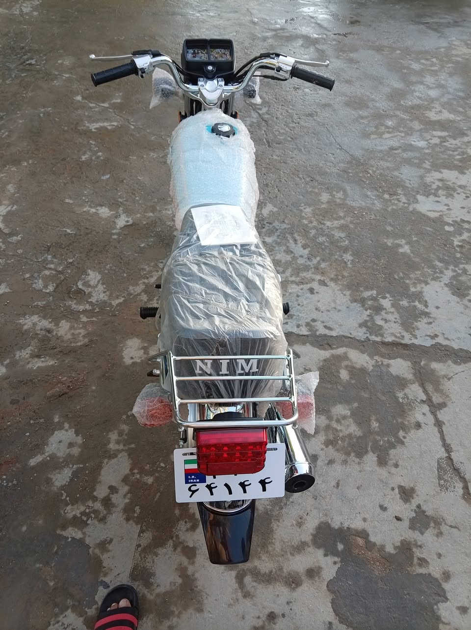 سلام عليكم درجه اربعه قير امتياز موديل،2027اوراق سكنر طريق كربلاء نجف عمود757 سعر 800الف بيه مجال قليل رقم الهاتف ***********
