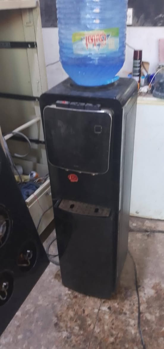 #لـلـــــبيع
براد شغال نظيف جدا
تبريد ثلج سعره 75 وبيه مجال
للإستفسار إتصل ***********
العنوان مغربه #ميسان_العماره
