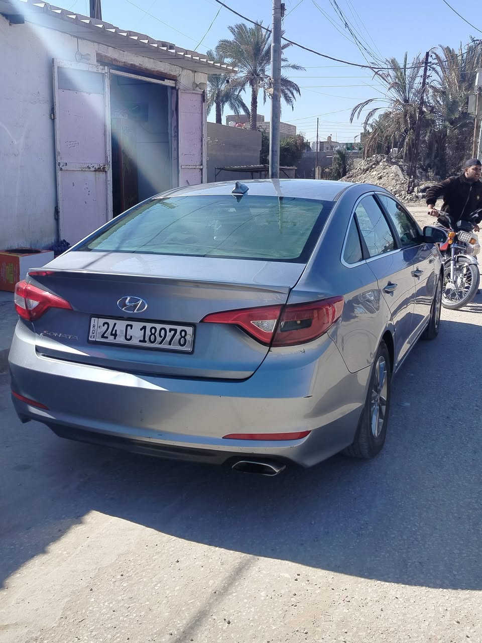 سلام عليكم سوناتا 2016 وارد امريكي حادثها من امريكا دعاميه الخلفيه وشويه بالحوض وبيه رش باب الوره السايق سيارة جديده السعر 125 وبيه مجال ***********
