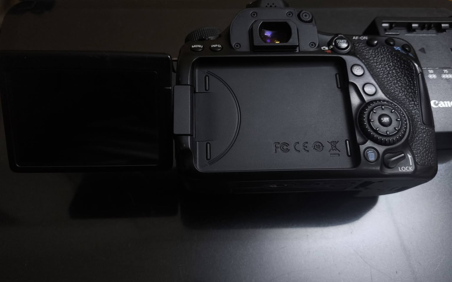 بدي كانون 80D
نضيفة جدا مكفوله من اي خلل
الشراي يتواصل خاص 
توصيل متوفر


**إذا كنت صاحب هذا الإعلان وتريد حذفه لأي سبب، رجاءا أرسل رسالة إلى الدعم الفني**