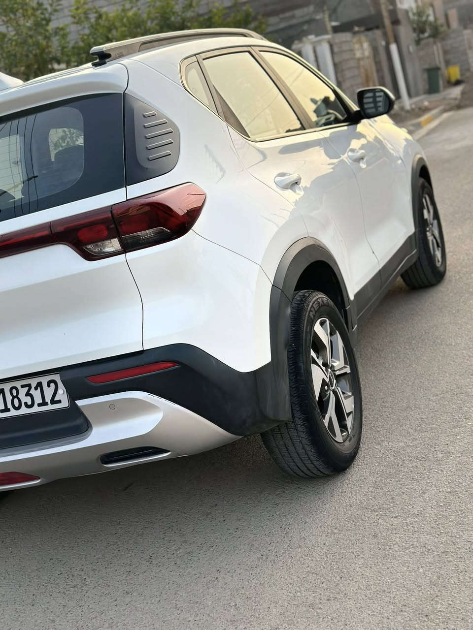 للبيع
كيا سونيت موديل 2023 شكل
الجديد
ماشي 42 
رقم اربيل الجديد باسمي السنويه
لون ابيض صدفي
مواصفات
شاشه كبيره نفكيشن مع كامره
المري ترحيبيه شفط
ويل كب كروم
حساسات خلفيه
كيجات الكتروني
قطعتين خلفي و امامي
كير اوتو 8 نمر
محرك cc 1600 دبل نوزل
اقتصادي جدا
شباك بيانو بلاك
سونار مرفق بل منشور
بدون دواخل
السعر 124 $
***********
