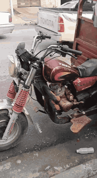 السلام عليكم ستوتة للبيع محرك 150محرك شادو ب2025السعر 500المكان حي القاهرة مكلف بالنشر الشراي يخابر ويجي يشوفها ***********.
