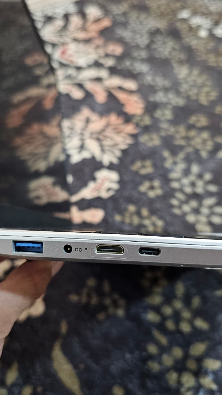 لابتوب (Slim) موديل 2024
لابتوب (Slim) موديل 2024
لابتوب سوبر سلم  نظافة 100% مستخدم فقط شهر 
مناسب جداً للفوتوشوب والأوتوكاد والبريمير  والدراسة
.......
✅️الموصفات
المعالج: Intel® N95 (جيل حديث ( جيل 12 )
🔶️الرام 16 GB  نوع  DDR4
🔶️ الهارد 512 GB نوع SSD السريع جداً جدا
🔶️الشاشة:  15.6 انج بدقة عالية Full HD
🔶️كارت شاشة Intel حجم 16 GB
🔶️ كاميرا أمامية 
🔶️ كيبورد عربي إنگليزي ضوئي 
🔶️بصمة
🔶️ منفذ هيدفون AUX
🔶️2 منافذ USB نوع USB 3
🔶️منفذ تايب سي
🔶️ منفذ HDMI  
🔶️واي فاي وبلوتوث
🔶️منفذ إيثرنت LAN
🔶️منفذ ذاكرة SD
🔶️ بطارية أصلية وشاحنة أصلية 
🔶️وندوز 11 برو 64 بت أصلي مفعل
.....
السعر 350 / مكاني البلديات ***********

