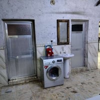 بيت للبيع حي الحسينيه البيت ركن مساحته 210 يحتوي البيت طابق الاول غرفه...