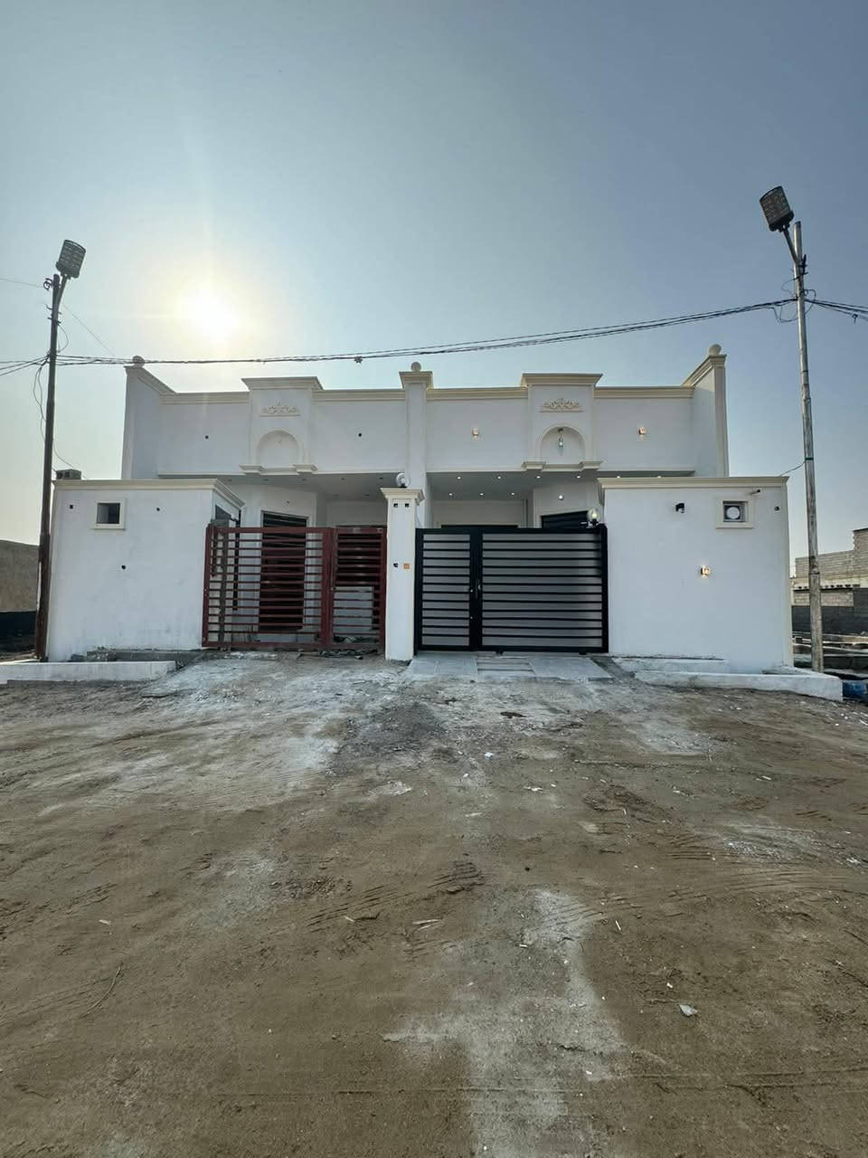 السلام عليكم يوجد مشتملات اثنين للبيع مساحه الواحد ١٢٥ م يتكون من طابق ونص  المكان الفلوجه حي جبيل  خلف مجمع الرحاب  شارع مظيف  بناء فول محد ساكن بيهن للاستفسار خاص او اتصل 
***********
