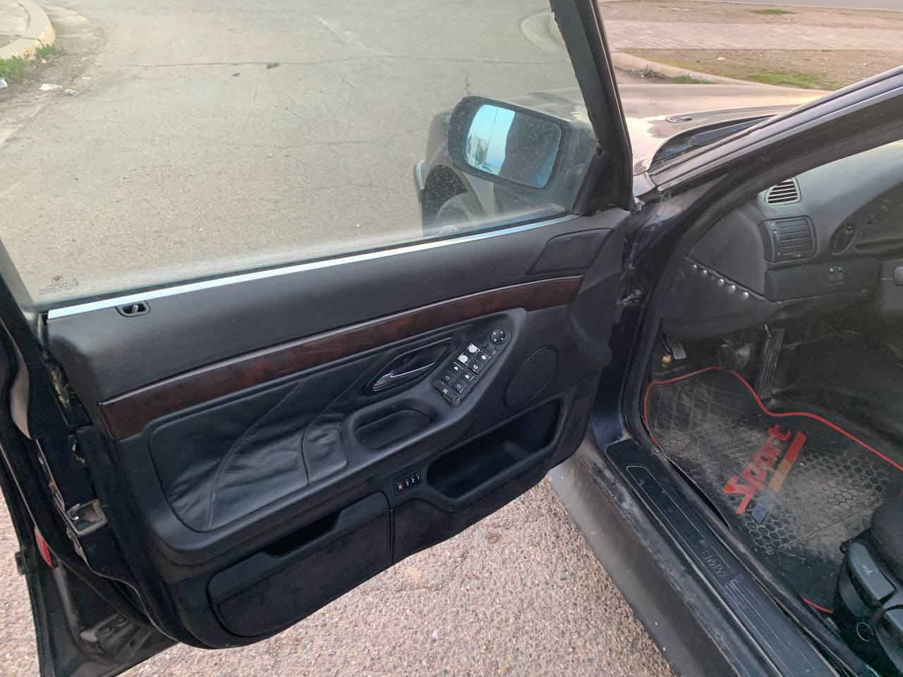 BMW E38
موديل 1997 محرك 4.4 V8 
كير تبترونك ٣ وضعيات قياده كلها شغاله
كلها تعرف مواصفاتها الكاسحها الجنايه يعرفوها 
لايت متحرك داينمك
زارع عدسات 500$ اتحدى كاسحه بيها هيج لايت رهن عليها
بطاين كلها جديده حاويه بعدهن مثل ماموضح بالصوره كلهن بكلبساتهن شركه 
سماعات كلها جديده 
دوشمتهاةجديده 
كشنات ميكانيك كلها شغاله ومكيرزه جديد ونضيف لان مسوي ادامه عليها 
جنطه شفط شغاله 
مابيها لا زلغ ولا چطلات ولا هاي الامور التعبانه كلها بلاد يم المكينه 
تخم ويل كامل يخبل تايرات نص عمر 
بكلايت كله شغال 
صدر ٨٠ بالميه نضيف 
سيتره صرفت عليها الله شاهد هواي كلش 
مروحه جديده واتر بم جديد رولات جديده دبة راديتر جديده 
مي اخضر زيتي اصلي حماوه ثابته شته صيف 
تبريد ثلج الله يشهد شرط بالطريق تطفي من البروده  مانقصها شي كل الاناره داخليه شغاله بيبان وسقف ونفاضات جاهزه من كلشي سنويه بسمي رقم انكليزي  شرط التحويل 
السعر 65 ورقه
للاستفسار واتساب ***********
للاتصال ***********
