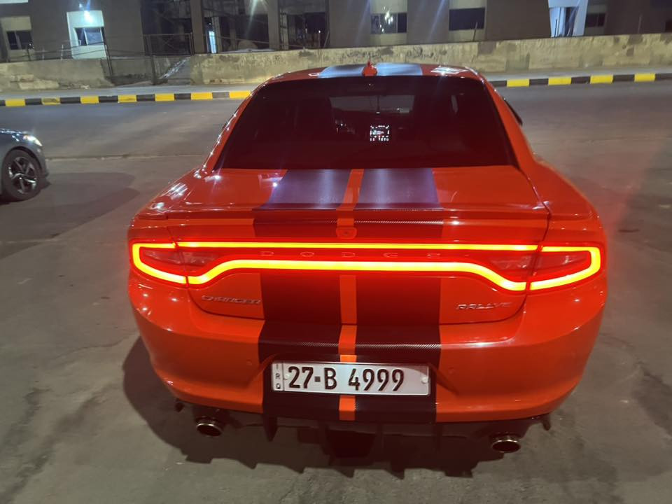 جارجر ٢٢اصل ١٦فقط بنيد مصبوغ وبيه كلير باب ومدكر فول فئة رالي مواصفاته رقمي ***********بيه وات ساب سعر١٧٥ وبيه مجال حك الجيه 
١-كشن حضن تدفئه تبريد
٢-شفتات ستيرن
٣-خزن ميموري
٤-شاشه كبيره
٥-دواخل جلد اسود 
٦-تحكم ستيرن فول
٧-بدون ايرباك
٨-كير طياره
وبعد بيه مواصفات هواي فقط بدون فتحه سياره فور ويل رقم ذي قار مميز أربع ارقام شرط المداور
