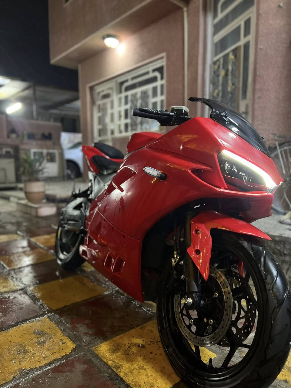 السلام عليكم
للبيع دراجه شحن بطح نينجا دراجه مفوله للاخير اي نقص ما بيها 6 باتري مصطرة 38 امبير ملف 3500 نحاس حقيقي دراجه يجي بها P ونظام R رجوع للخلف لايتات عالي ناصي رماش زنون LED دبل اشارة مثبت سرعه 3 سرع تمشيك مسافات 100 كيلو فما فوق حسب السرعه سرعه الحقيقي 110 بتطبيق ويز دراجه خير من الله 

مكاني بغداد شراي ***********
