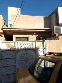 دار البيع مساحه 100مترطابق اول يحتوي ع صاله أو حولي أو مطبخ الطابق الث...