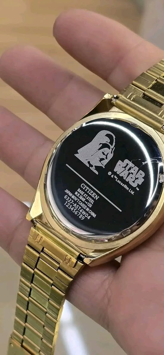 ستزن ياباني  نسخه افلام ستار وورز العالميه 
باله مخزن غير مستخدم
مكينه ياباني  
ستانر شغاله مع  منفذ شهري 
مكينه حركه اوتوماتيك نضام كوارتز 
ستوب ووتش 
معدن ستانلس ستيل ضد الماء 
الاميال و الارقام كلها  من حجز الكوارتز المضئ
المينه لون  دموي مميز جدا جدا 
السعر 30  الف على اول تم 
ملاحضه القطعه واحده فقط


**إذا كنت صاحب هذا الإعلان وتريد حذفه لأي سبب، رجاءا أرسل رسالة إلى الدعم الفني**