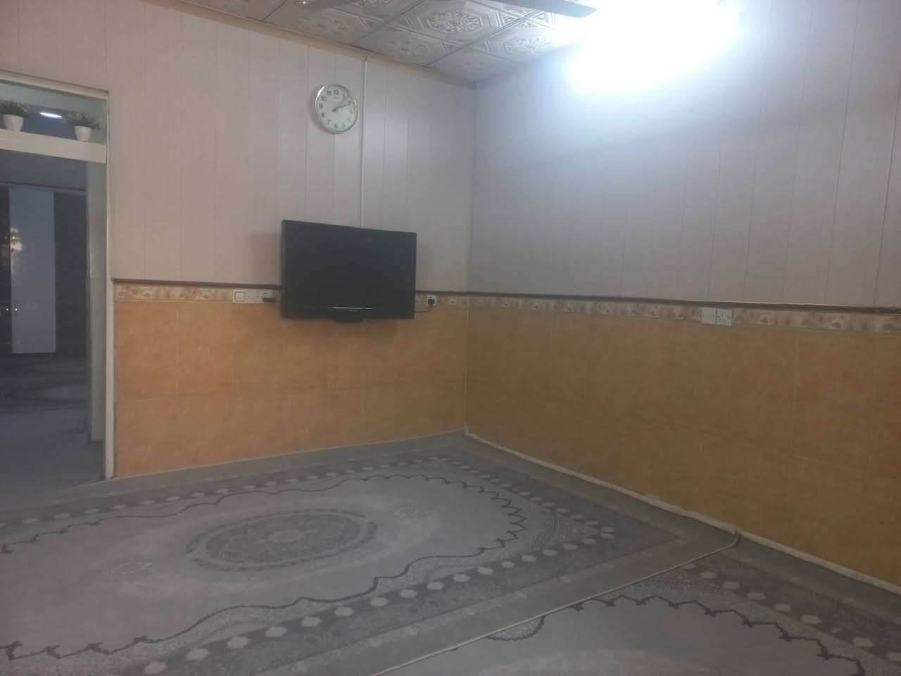 سڵاو هاوڕێیان 
هەرزان هەرزان هەرزان
پارەی سەیارەیەك
سعری تەنها 205گڵاو معامەڵە
ئەم جارە یان لەگازینۆ گەڕەکی ئازادی لەگەڵتانداین 
هەرزانی لای هەژارانە 
خانووبۆفرۆشتن شوێن کەلارگازینۆ
بەڕێزان ڕووبەری ئەم خانووە5×16واتا 80 مترە سەربەخۆیە 
فولکاشیە
 وێنەکان شاهیدی جوانی خانوەکە دەدەن
ماڵێکی هەتابڵێی جوان
شوێنێکی خۆشە
کۆڵانی پان
سعری هەرزان تەلەفوون بکە لەخزمەتانداین
ــــــــــــــــــــــــــــ
تێبینی وێنەکان ڕونیە کارەبا نەبو گیراوە ــــــــــــــــــــــــ
ژوورەکانی
میوان
جێشتخانە  
هۆڵ 
قاتی دو بەیتونەیە گەورە بەسەربانەوەیە

ـــــــــــــــــــــــــــــــــــــــــــــــــــ
🍁🍂🍁🍂🍁🍂🍁🍂🍁🍂🍁🍂
بۆزانیاری زیاترپەیوەندیمان پێوە بکە
ژمارەکانی نووسینگە
***********
***********
***********
🍂🍁🍂🍁🍂🍁🍂🍁🍂🍁🍂🍁
نوسینگە مان لەکەلار و ڕزگاری
بۆ_کڕین_و_فرۆشتن_و_بەکرێدانی_هەموو_جۆرە_موڵکێک
خانوو_زەوی_شوقە_دوکان_باخ_دۆنم کەلار و ناحیەی ڕزگاری و لــە گـشت گــەەرمیـان
🍂🍁🍂🍁🍂🍁🍂🍁🍂🍁🍂🍁🍂
ئێوەی بەڕێزیش گەر موڵکتان هەیە دەتانەوێ بیفرۆشن
یان دەتانەوێ بکڕن یان بەکرێی بدەن  یان بەکرێی بگرن ئەوا دەتوانن تەواوی زانیاریەکان
ناونیشانی تەواوی موڵکەکەت،
چەن وێنەیەکی موڵکەکەت،
نرخی گونجاوی موڵکەکەت،
بنێرن_بۆ_پەیجەکەمان
🍂🍁🍂🍁🍂🍁🍂🍁🍂🍁🍂🍁🍂
