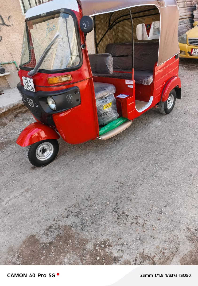 سلام عليكم تكتك موديل ١٨شهر ١٢ كير مكينه اكسل خير من الله كهربيات كله شغاله رقم سنويه تحويل ثاني يوم تخم تاير دوشمه جديدة جادر جديد خياس مابيه اي نقص مابيه كبل للشارع الف مذب عليه صبغ عام جماليه فقط بدون ضربه السعر ٤٩٠٠ وبيه شي بصيط مكاني بغداد الغزاليه
***********
