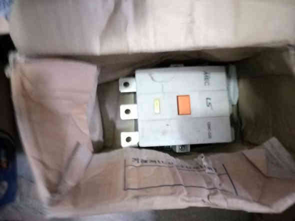 سلام عليكم ورحمه الله وبركاته 
يوجد لدينا جميع الكونتكترات كوري 
باله اصلي جدا نضيف معه ضمان سنه 
جميع الامبيرات متوفره ثلاثي ورباعي 
ارخص الاسعار التنافسية 
الاستفسار *********** يوسف الكعبي 
خدمه توصيل جميع محافضات العراق 
العنوان بغداد الشورجه عكد النصارى
