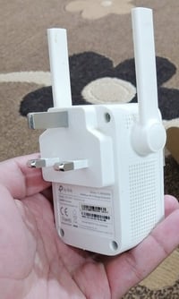 للبيع تقوية راوتر مستعمل قليل خاص مفتوح 07510449484 07719158751