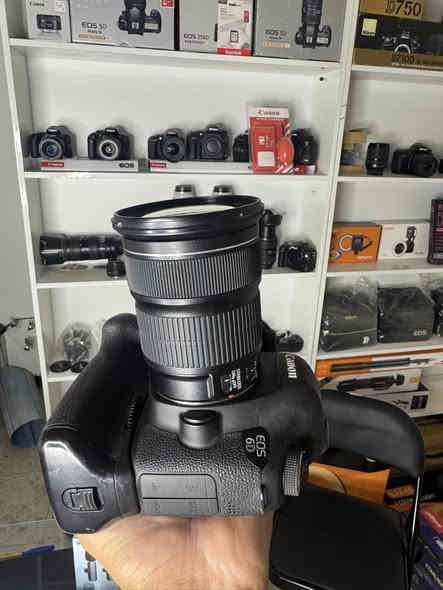 كاميرا كانون 6D i مع العدسة 24-104 
الشتر 5 ك كاميرا اخت الجديدة مع كافة ملحقات
السعر 650 الف 
***********
