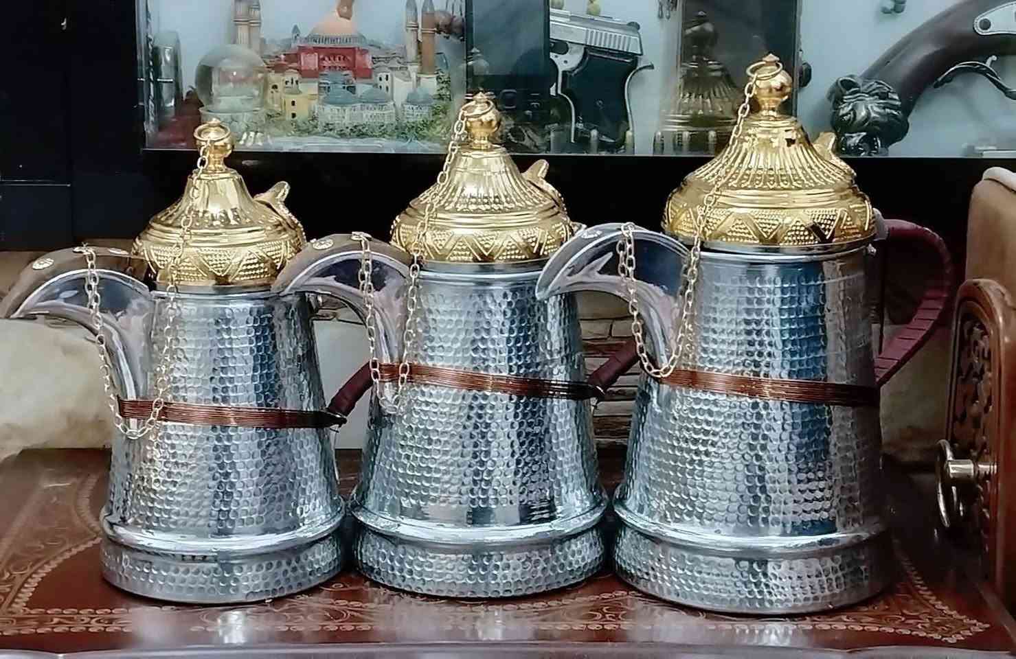 مفواح فافون ثلاثي
مختومات دله النخيل 
نظيفات جاهزات للاستخدام
الإرتفاع ٢٩ سم. ٢٧ سم ٢٦سم
السعر ٤٥ الف مع التوصيل قفل
***********
