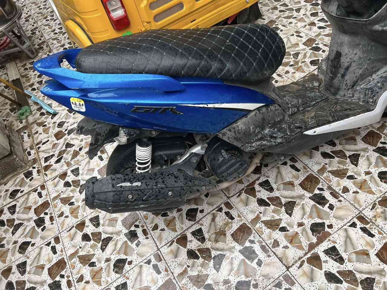 جي تي آر للبيع دراجه مكينه رمبه بعده دراجه نشطه تمام ب775وبيها مجال حك الجيه
***********
