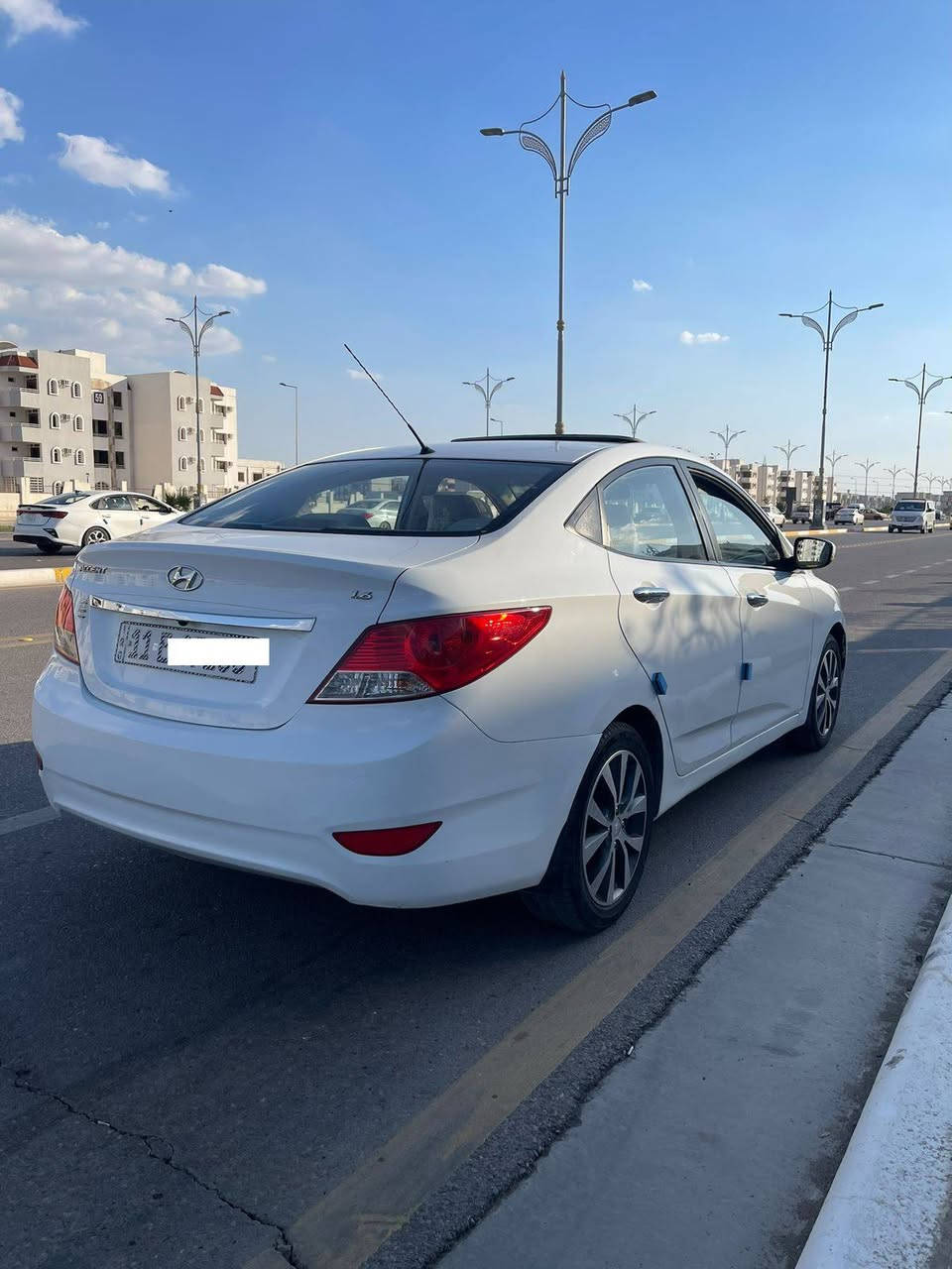 هونداي اكسنت ٢٠١٥ خليجي شركه العامه
فول فتحه ويل كب شاشه اشاير بــ مري 
ماشيه ٩١ كم مكينه ١٦٠٠ دوش
رقم بغداد تحويل ثاني يوم
كير مكينه حداديه تخم تاير كله جاهز 
بيه باب الخلفي كلير اثر شخوط  
وباقي كفاله من الضربه والصبغ
وباقي تفاصيل
***********
