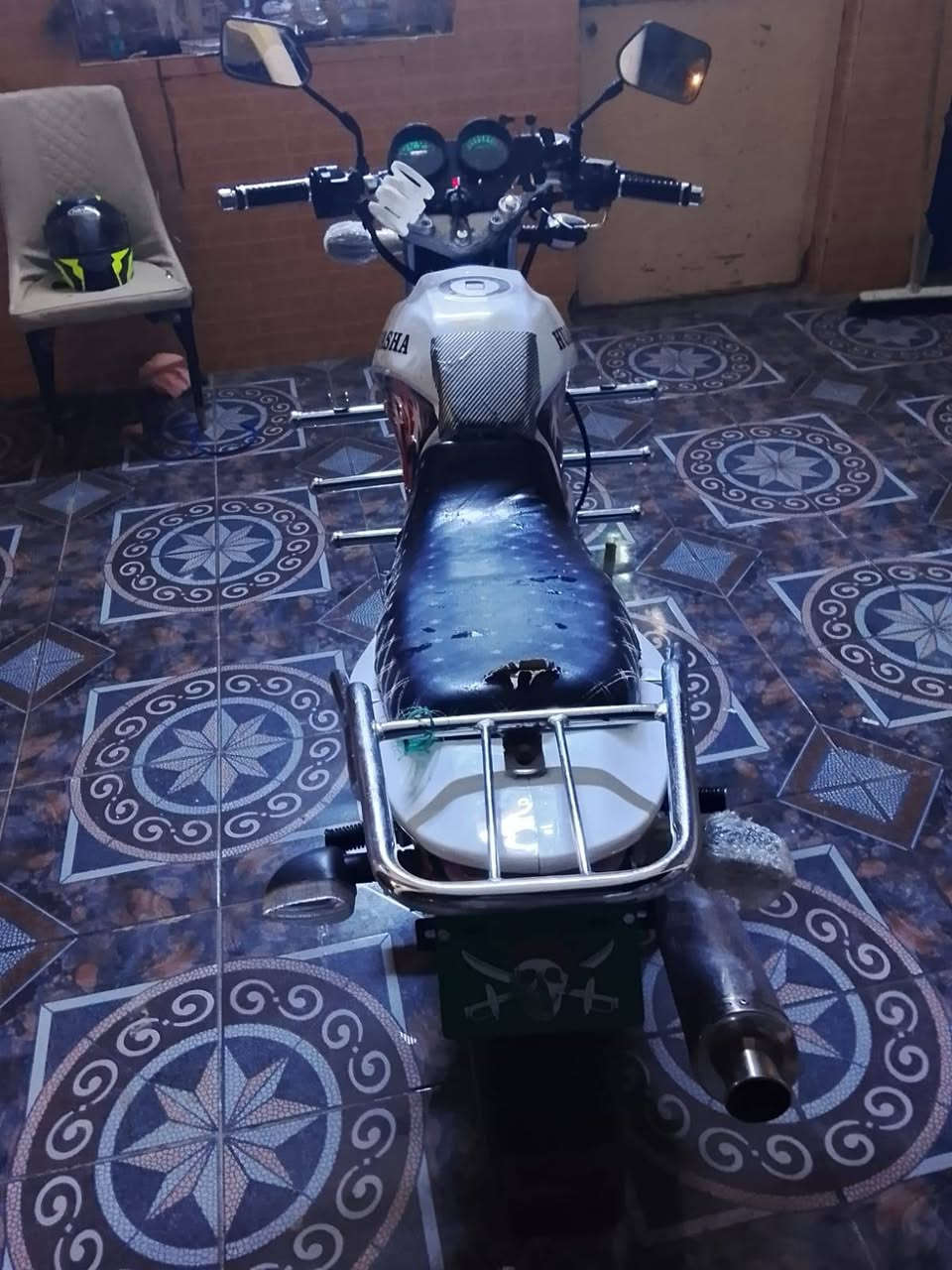 دراجه للبيع السعر 675 بيه مجال جديده كلش سبانه ممدوده عليه موديل 20 مكمرك وكامل محرك بلادي عنواني الرمادي شارع 20 للاستفسار على رقم ***********
