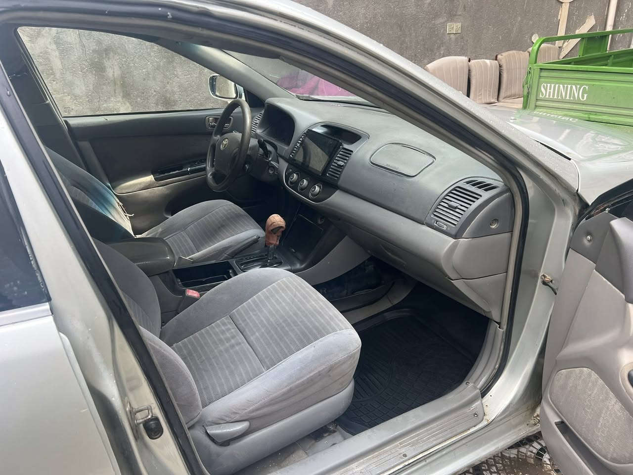 كامري 2006بغداد نكليزي باسمي سنوية جديدة ٢٠٣١مكينة 4سلندر 2400السيارة مديومة إدامة كاملة جاهزة ونظيفة مصبوغة هستوها جمالية وداخلة هزة هستوها قبل يومين وكاملة فقط تثبيت لوحات السعر 67بابل الهاشمية ***********
