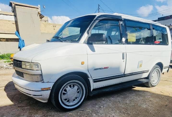 🚗 للبيع: فان استرو (Chevrolet Astro) 🚗
نظافة ومتانة ،،،
لأصحاب العوائل والعمل، متوفرة سيارة فان استرو موديل 1993 بحالة ممتازة وجاهزة للاستخدام.
🔍 التفاصيل والمواصفات:
• المحرك والـگير: نظيف جداً وبحالة ممتازة.
• الصدر: جديد بالكامل (منفوضة نفض).
• الإطارات: طقم تاير جديد.
• الرقم: ديالى / مشروع وطني (إنكليزي).
• السنوية: باسمي، والتحويل ثاني يوم مباشرة.
• الحالة العامة: السيارة "متعوب عليها" وجاهزة، نقصها فقط منظومة التبريد.
💰 السعر والتفاوض: 43 ورقة (4,300$)
• ملاحظة: بيه مجال  "حق الجية" وما نقصر مع الشراي
📍 العنوان: بغداد - الزعفرانية.
📞 للتواصل والاستفسار:
يمكنكم الاتصال على الأرقام التالية:
***********
***********
ملاحظة: السيارة للمستخدم اللي يدور راحة وبال صافي
 تحياتي لكم جميعاً ،،،
‏  خادمكم ⚡️ مـسؤول جـروب فـان اسـترو الـعراق
