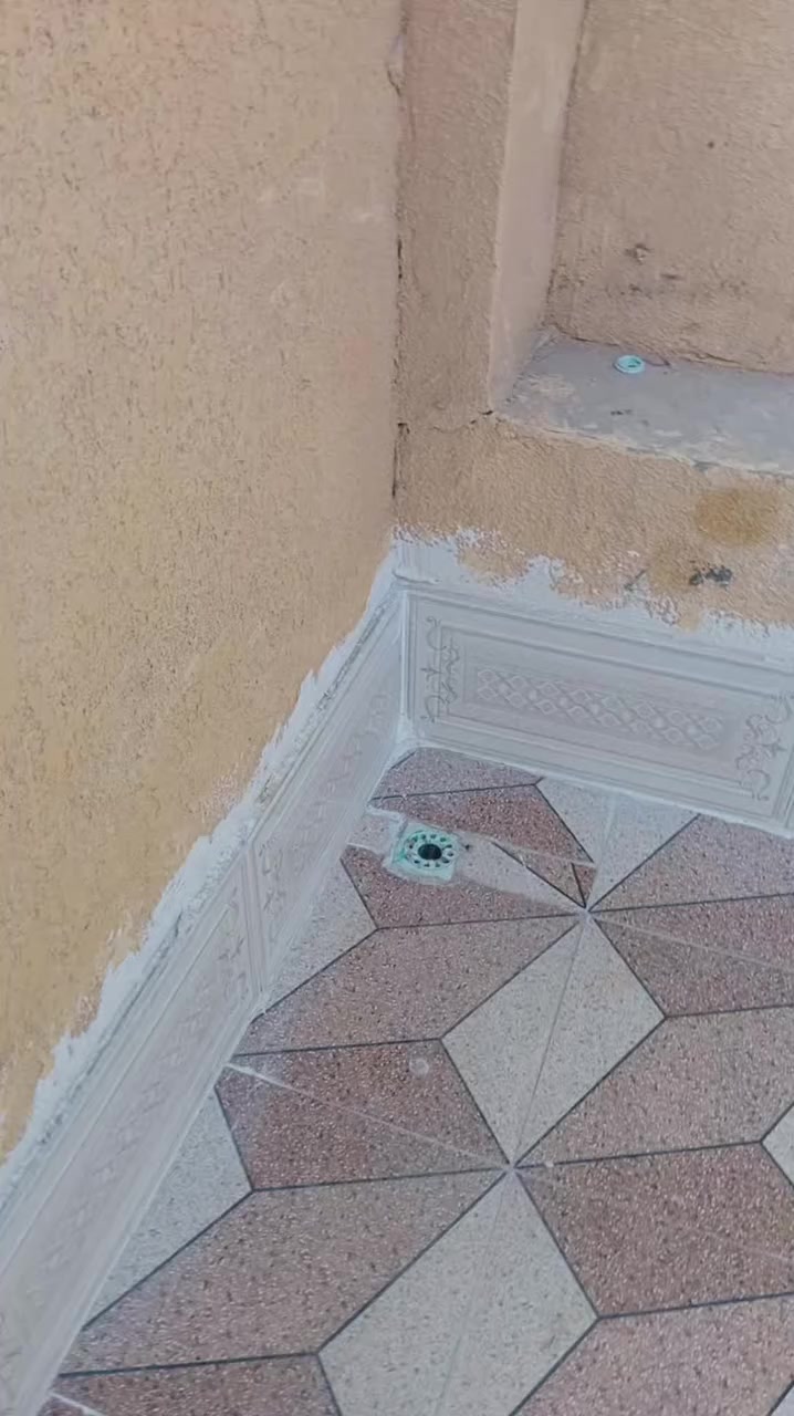 مشتمل طابقين فلاحيه قرب المدارس الصينيه والمستوصف شارع 12 إذ اكو مروس بيت 200بلموقع العسكري عادي اروس  حتلو متكامل عادي *********** الصطح بورسيسن
