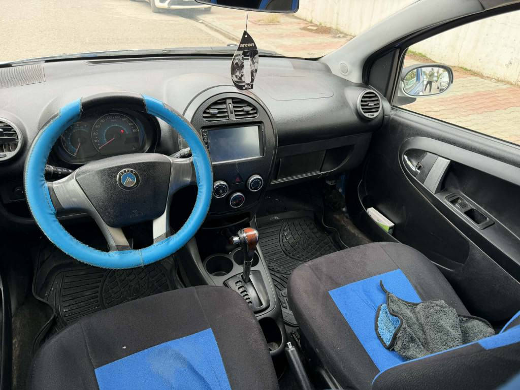 *********** جيلي پاندا مودیل 2014 گێڕ توماتیک چوارجام کارەبا تەبریدی ساردی و گەرمی بەشەرت بەناو شەریکەیە سەیارەکە بانو ناکرێ مالی مەدەنی  بەشەرت سعری 36 وەرەقە و مەجال شوێن هەولێر *********** أربيل, العراق
