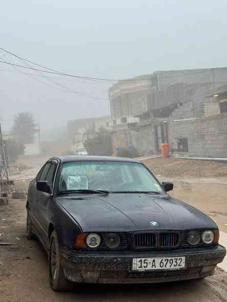 السلام عليكم بي ام 525مسكر عدل كير ومكينه خير من الله صدر امامي خلفي جديد سستم  سماعات رقم انبار انكليزي شرط التحويل مكفولة من الضربه والخياس عضمتها كلش حلوه وصبغها جديد وشرط السيارة نقص مابيه جاهزه ومجهزه سنتر لوك شغال تبريد ثلج فتحه شغاله كهربائية كله شغاله وبلاد داخلها جديد منضومة زنون كلها شغاله بلوجكترات كلش نضيفه ماشاء الله لمراوس رقمي *********** السعر 65
