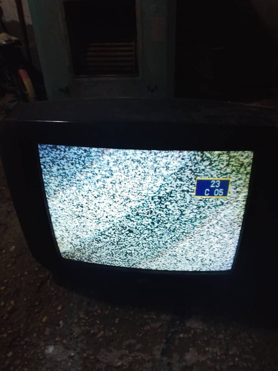 للبيع مكانهن نجف حي الرحمه سعر مناسب رقم الموبايل ***********
