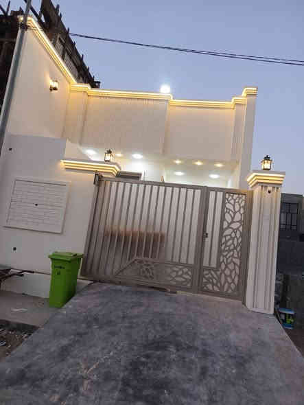 مشتمل طابق واحد فلوجة بحي الأمين منطقة ال ١٦ للبيع المساحة ١٢٥ متر الوجه ٦ وربع ونزال ٢٠ بناء طابوق حديث ضلع منفصل وسقف منفصل وجه ملكي شارعه ١٢ نافذ على شارع 40 السعر المطلوب بي ٩٠ مليون وبي مجال للاستفسار الاتصال على الارقام التالية

*********** واتساب
***********
