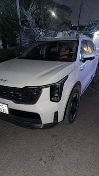 KIA SORENTO 2024 اصطحاب العائلة لم يعد أمراً صعباً سورينتو ستقوم برفقت...