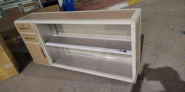 ميز محل لبيع حيل نضيف
‏‪‏‪***********‬‏
