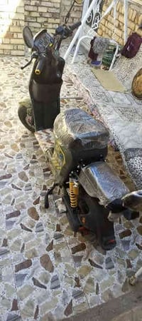 سلام عليك شباب عدي دراجه للبيع R9 مستخدمه عشر ايام خمس بطاريات كل بطار...