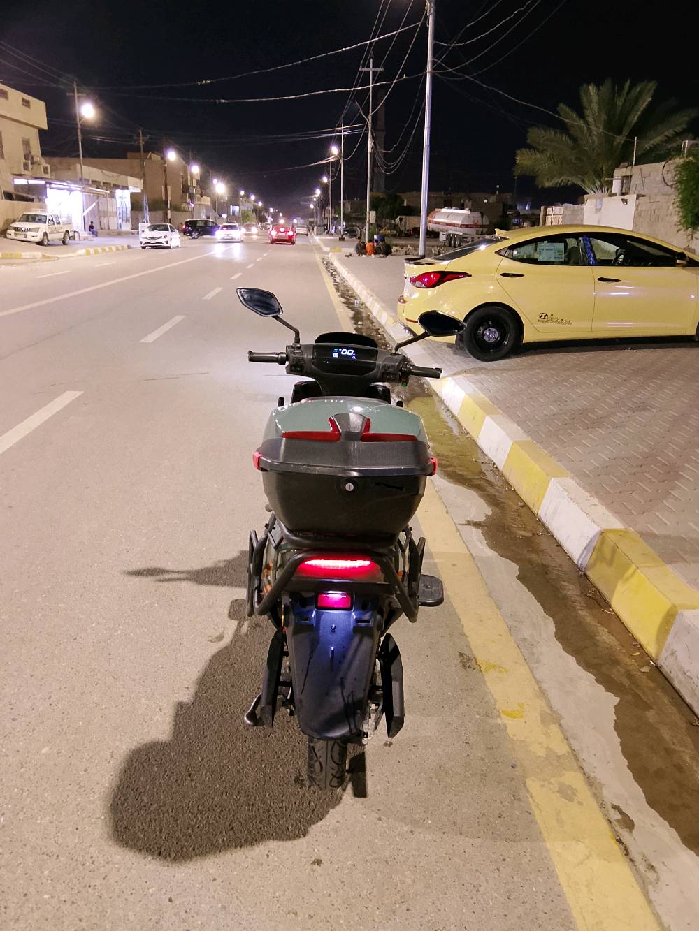 السلام عليكم دراجة سكنس للبيع كلشي شغال لايت عالي ناصي اشاير بك لايت ضام R ناقصة بس بطاريات او اذا اكو مراوس بـ ايراني