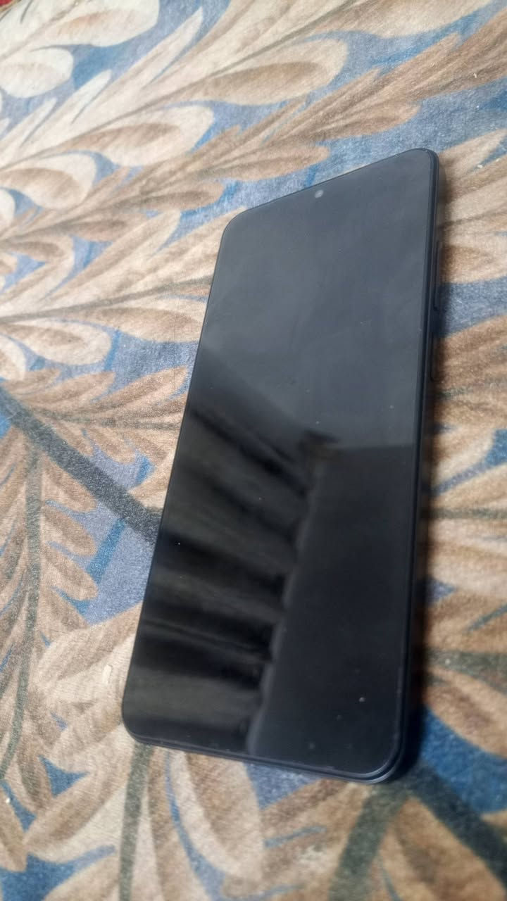 جهاز بوكو سي 25جديد مصارله شهر من انفتح موجوده ملحقاته والكارتونه ب 175 بغداد المشتل 
***********
