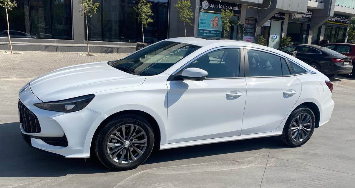 بەناوی خوای گەورە 
MG GT 2024
***********
ئێم جی جیتی ٢٠٢٤ 
شاشە ئەكتیڤ 
بۆیاخ تەنك 
سەیارەكە ٨ هەزار كم ڕۆشتووە 
فول مواسەفات كامێرە ٣٦٠ 
حاسە و كامێرە و سڵاید ، مواسەفاتەكان دیارن
بەرگە كوشن و گاعی قاڵبی بۆ كراوە 
سەیارەكە ڕۆنی مۆتۆڵی تێكراوە
یەك پەڵەی بچوك پیدی ئاڕی هەیە 
سەر چەمەلەغی دواوە 
بەس لە سۆنەر دەرئەكەوێ
 سعری ١١٩ گەڵا و مەجالێكی كەم
تكایە گەر مشتەریت تەلەفون بكە 
***********
لە سلێمانیە سەیارەكە السليمانية, العراق
