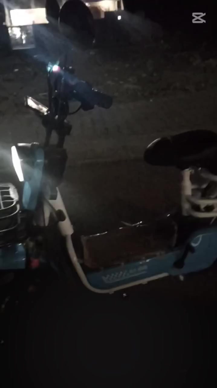 السلام عليكم  مرخصة الكروب سوك السماوه عندي دراج لبيع نضيفه  كل شيء مابيها الشراي يجي خاص


**إذا كنت صاحب هذا الإعلان وتريد حذفه لأي سبب، رجاءا أرسل رسالة إلى الدعم الفني**