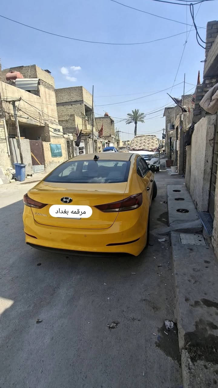 اللنترا 2018
صور الحادث مرفقة 
ليبل واحد بدون اي تبديل 
سيارة جاهزة مابيها برغي نقص
مصفرة هيئة وغرامات
***********
سعرها ١١٨ وبيها مجال
