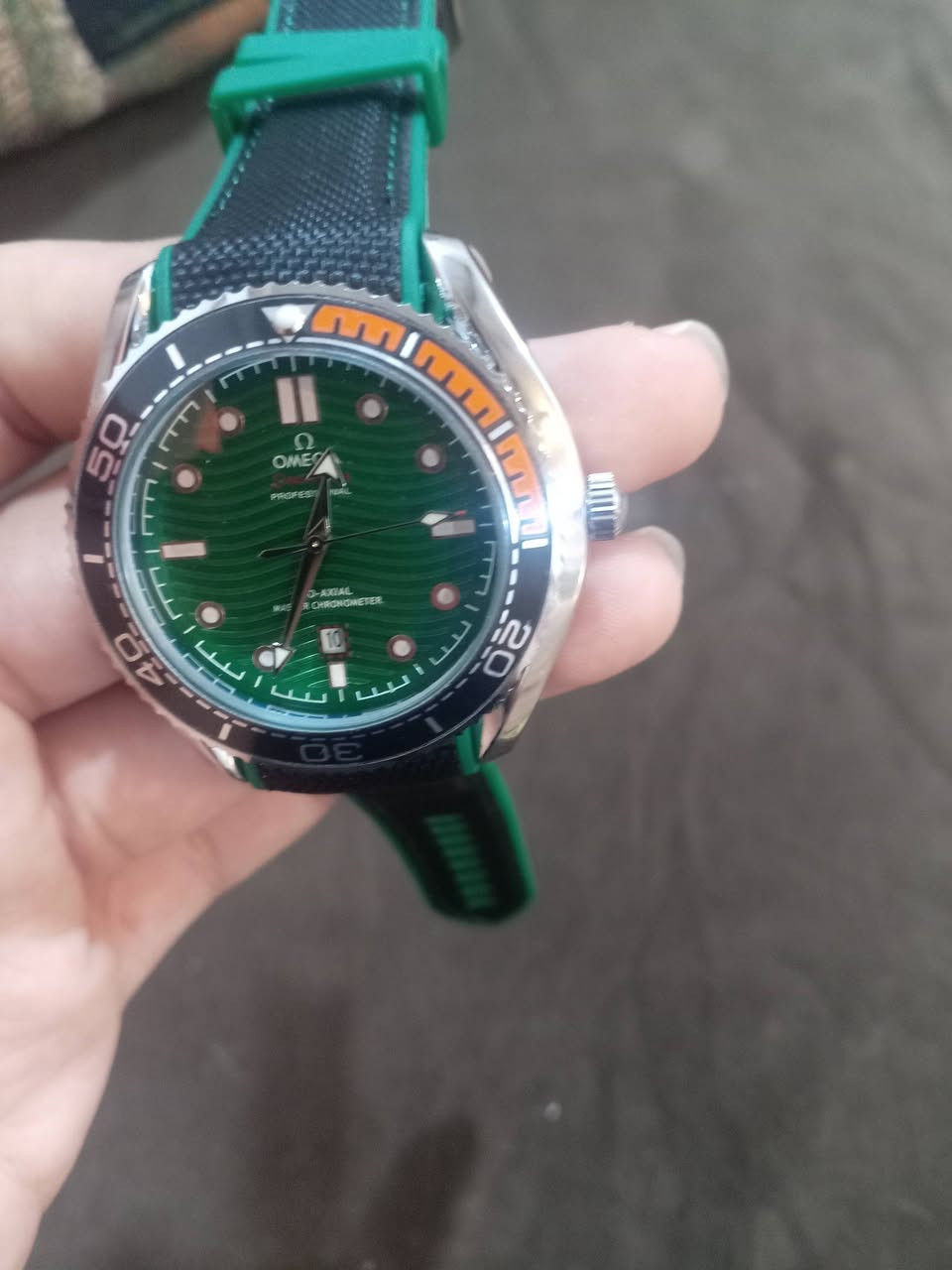 سلام عليكم
ساعه بهذا شكل
وزن ثقيل
مكينه يمكن اوتو
سعر 25


**إذا كنت صاحب هذا الإعلان وتريد حذفه لأي سبب، رجاءا أرسل رسالة إلى الدعم الفني**