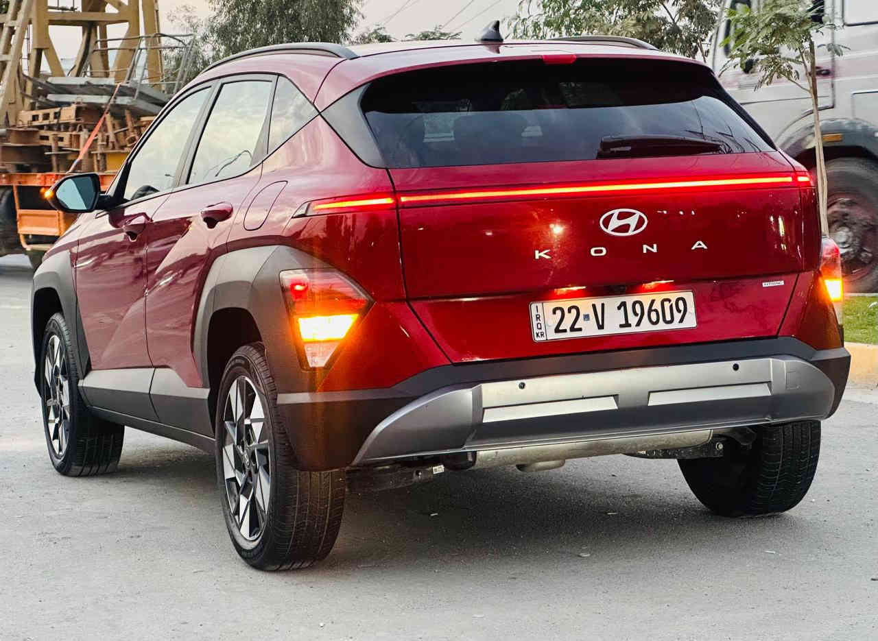 السلام عليكم ( بيع فقط بدون مراوس )
هونداي كونا وارد امريكي  2024 الشكل جديد محرك 2000 دوش ماشية 10 الالف

  مرقمه اربيل تحويل وكاله مضمون حادث كلش بسيط موضح بصور الحادث  بدون تبديل كل سيارة ليبل واحد و بدون ايرباك جميع الايرباكات سليمة  

""مواصفات Sel

بصمة تشغيل . بصمة ابواب . بصمة صندوك

تبريد قطعتين امامي وخلفي

سويجات بصمات عدد ثنين 

شاحن لاسلكي 

كشنات كهربائي

مصابيح LED أمامية.

مصابيح LED خلفية.

رادار امامي تحديد مسار + بريك ذاتي رادار جانبي نقط عمياء

رادار خلفي تنبيه عبور + بريك ذاتي

نظامي  Android Auto و Apple CarPlay.

نظام الملاحة GPS.

تشغيل عن بعد

سايد بريد كهربائي بصمة

لايتات امامية عدسات زنون

وباقي المواصفات المعروفة 

العنوان : بغداد / الكرخ 

للاستفسار *********** ومتوفر بي واتساب
