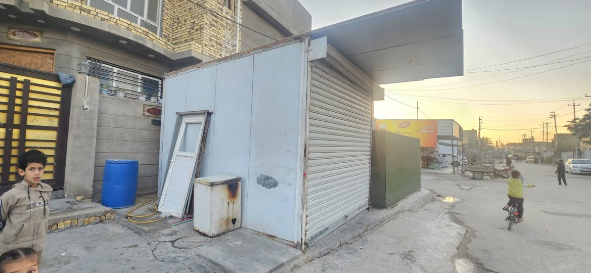 للبيع كرفان ٣×٤م
باب محل 
العنوان ديوانية _ حي العصري 
رقم الهاتف *********** سيد عبد
