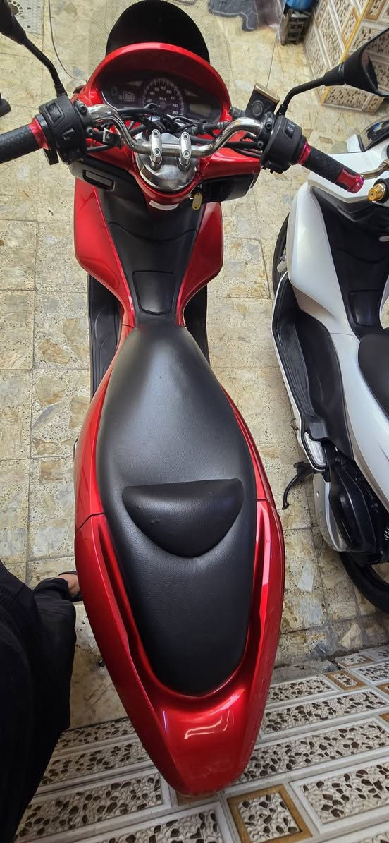 السلام عليكم للبيع بي سي اكس جيل اول دراجات رمبه النظافه 100/100 اسعارمناسبه اي ستفسارتصال فقط حياكم الله اخوكم مصطفى *********** عنواني بغداد قرب معارض الحبيبيه
