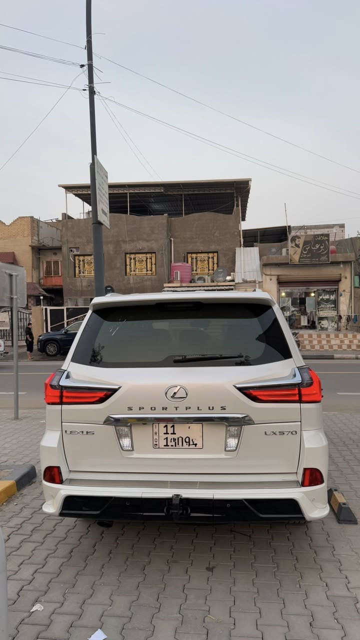 السلام عليكم لكزسLEXUS .LX570.   ابريم  اصل 2017
-الكفاله. مكفوله فتح صبغ تبديل. 
فقط تكحيل بيهه🌹

-الموصفات والفئه فول مواصفات🌹

-المراوس حسب القناعه🌹

السياره ماشيه 149كم

السعر ٦٥٠ ورقة وبيهه مجال

 هاتف ***********
📍📍📍📍 البصرة 📍📍📍📍
الموصفات 
🌹
1-تشغيل عن بعد🌹

بصمة وكارت🌹

3-المحرك 8 5.7🌹

السياره فول موصفات.🌹

4-جنطه كهرباء🌹

5-جنطه شفط🌹

6-داخل مشمشي  كلش حلو🌹

7-الكشنات جدد خاليه من الخدوش والصيانه 🌹

8-مري شفط 🌹

4 كامرات 🌹

10-جميع الكشنات كهرباء🌹

11-جكات تصعد وتنزل🌹

12-ستيرن وكشن ذاكره خزن 🌹

13-فتحه سلايت 🌹

14-مانع انزلاق 🌹

15-تحكم جهتين 🌹

16-فور ويل 🌹

وباقي الموصفات المعروفه لكزز
