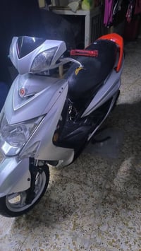 سكنس • كوري • نواقص