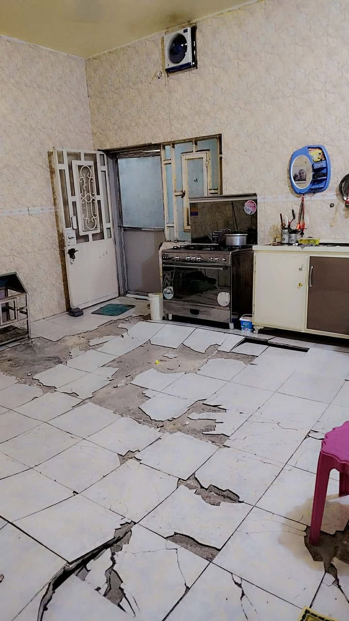 بيت ٢٥٠ متر
واجه ١٠
حي الأمير
الفرع مقابل سيد جابر
بيت عالي عن الشارع نصف متر
مخدوم صب ومجاري
بيت حر ما مطلوب ثاني يوم تحويل
استقبال ٧+٤ونص
غرفة نوم واحده
صاله كبيرة ٩+٤ونصف
مطبخ ٤ونصف في ٤ونصف الصاله بيها زاويه ٤ونصف في ٤ونصف تصلح تقسم وتصير غرفة نوم ثانيه
بيتونه كبيرة
كراج كبير يتحمل سيارتين
حديقه ٦في ٥
 للاستفسار والطلب الاتصال على هذا الرقم 

‭***********‬

