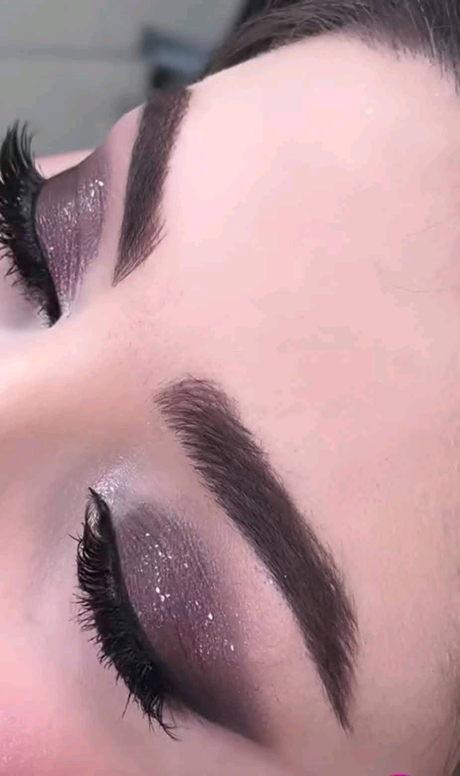 #عروض_تهز_الكاع
🎄بمناسبة رأس السنة🎄
🎇🎈🧨🎁🎆🎇✨
سويتلكم عرض يجنن لمدة اسبوع 
اوقات الدوام من الساعه 10صباحا لغايه 8 ليلا 
الافضل الحجز قبل الحضور 

1_ قص شعر 10الاف 
2 _قص +تريتمنت معالج مرمم 15 الاف 
3_حف الوجه ب الخيط 10لاف 
4_ واكس للوجه + خيط ب15 الف
5_ تنضيف بشره بجهاز البخار حار وبارد وإزالة الرؤوس السوداء
والدهون 20 الف
5_تنضيف عادي 10الف
نجي للشعر 
1 _تجذير للشعر فقط 15 الاف 
2_ صبغ شعر القصير 25 
3_ صبغ شعر وسط 30
4_ صبغ للشعر الطويل 40 
5_ ميش كذله وزلف فقط 20 
6 _ميش للشعر القصير 35 
7_ ميش للشعر المتوسط 45
8_ ميش للشعر الطويل 65
📌 العنوان
💒كربلاء حي الحر قرب مجمع ليمونة الأول
💇#مركز_ايليانا_للحلاقة_والتجميل
للحجز والاتصال
📲***********
☎️***********