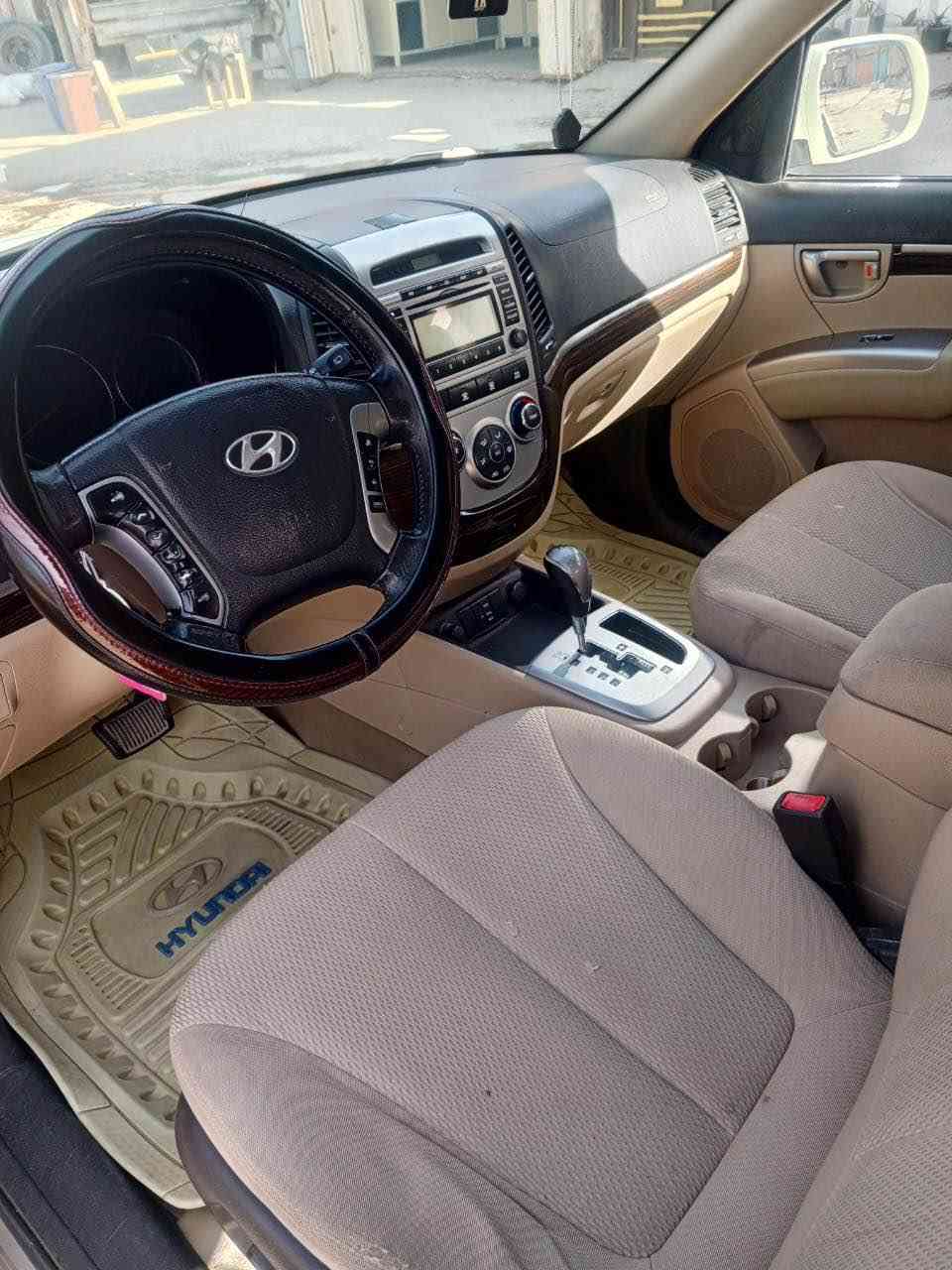 سلام عليكم سنتافي 2012 سياره فول اربع بصمات سبع راكب 3 قطع تبريد ثلاجه كامره مرايه تعتيم مري شفط و استره مري ويل كب كروم سياره كلش كلش كلش نظيف مكانه كربلاء ب اسمي بيه جامغ امامي طخه بصيطه كلش و بدلت بدون صبغ بدون قطرت صبغ مكينه اربع سلندر مكينه كير حداديه تخم تاير تبريد كله جديد السعر 155 وبيه مجال *********** كربلاء, العراق
