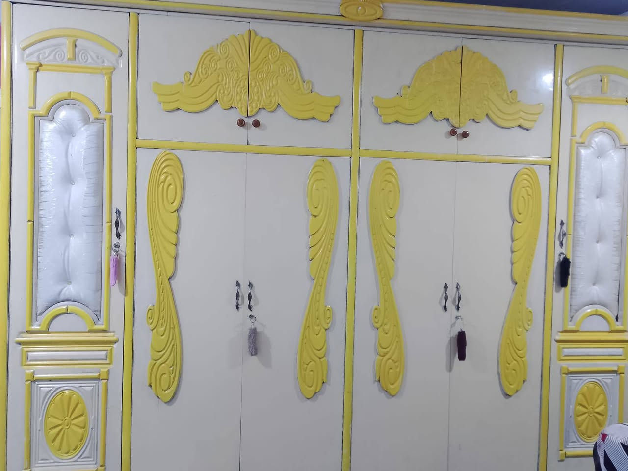 غرفة نوم للبيع السعر 300وبيهه مجال الرقم ***********
